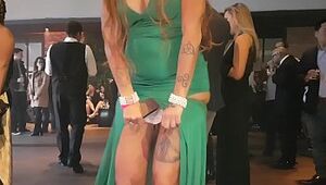 Melissa Devassa tira calcinha em festa do pornÃ´ brasileiro, direÃ§Ã£o Stanlay Miranda gravado por El Toro de Oro